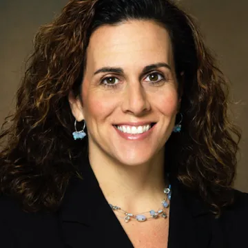 Headshot of Rachelle Vettern