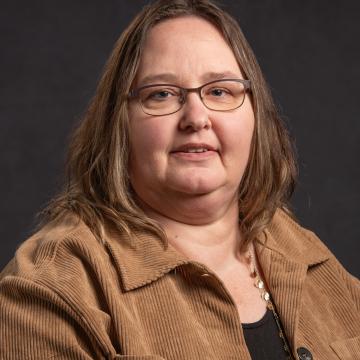 Headshot of Connie Loen