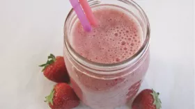 Strawberry Banana Smoothie (Milk-free)